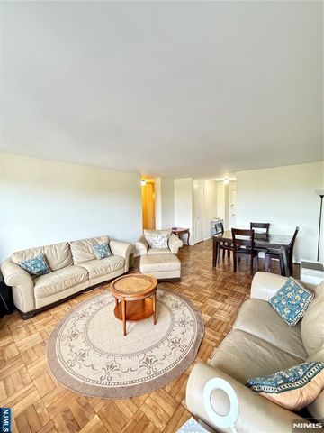 2100 Linwood 4P, Fort Lee, NJ 07024