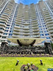 2100 Linwood 4P, Fort Lee, NJ 07024