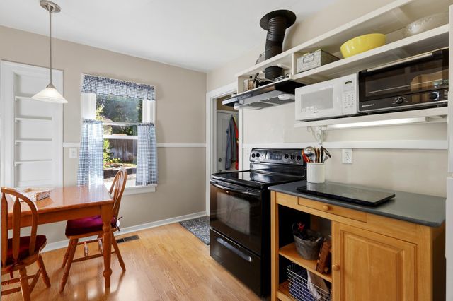 619 W Graves Rd, Spokane, WA 99218