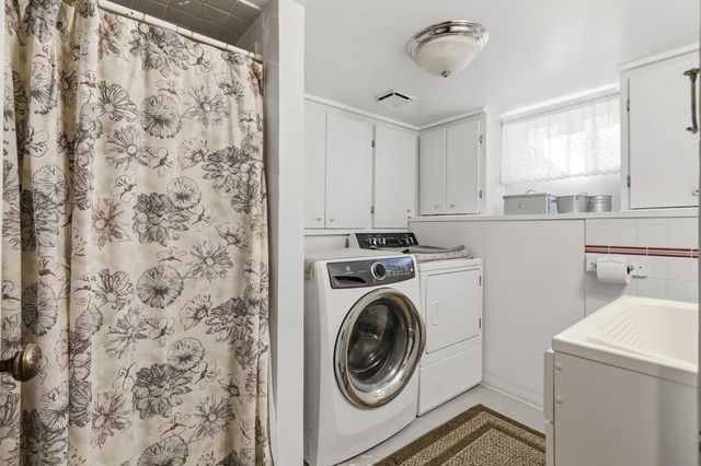 619 W Graves Rd, Spokane, WA 99218