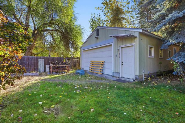 619 W Graves Rd, Spokane, WA 99218