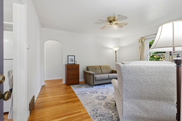 619 W Graves Rd, Spokane, WA 99218