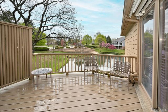 618 Deauville Lane, Bloomfield Hills, MI 48304