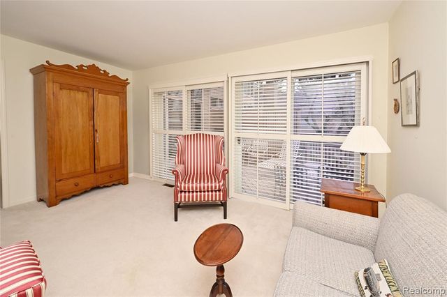 618 Deauville Lane, Bloomfield Hills, MI 48304