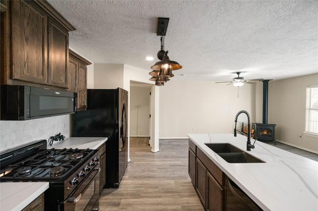 4917 Louise Street, Seabrook, TX 77586