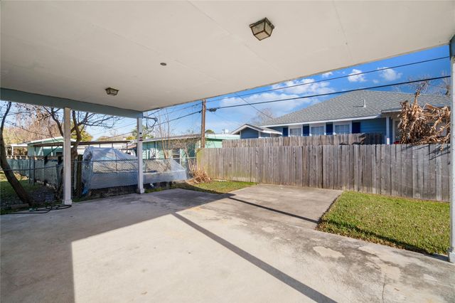 4917 Louise Street, Seabrook, TX 77586