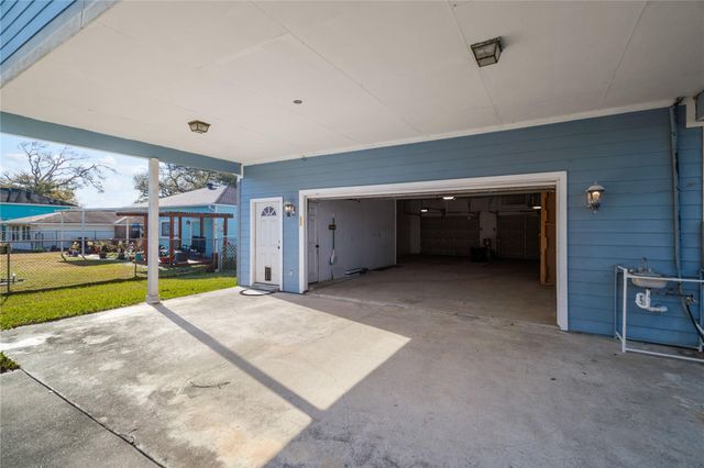 4917 Louise Street, Seabrook, TX 77586