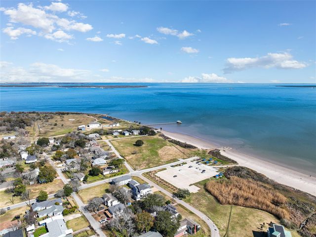 4917 Louise Street, Seabrook, TX 77586