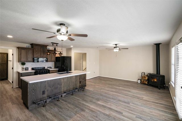 4917 Louise Street, Seabrook, TX 77586