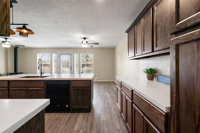 4917 Louise Street, Seabrook, TX 77586