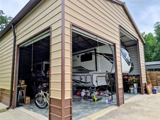175 Road 66121, Dayton, TX 77535