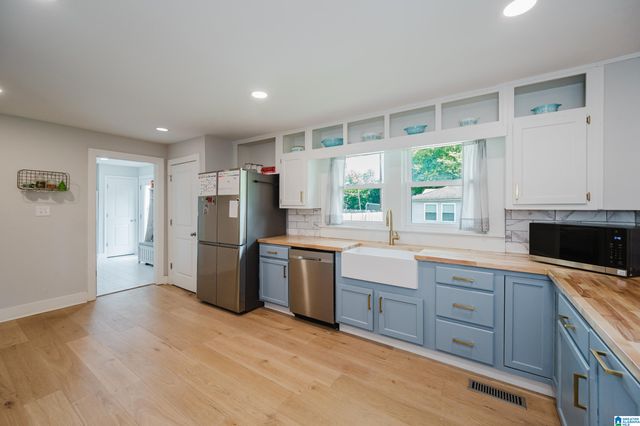 1723 MORGAN STREET, Leeds, AL 35094