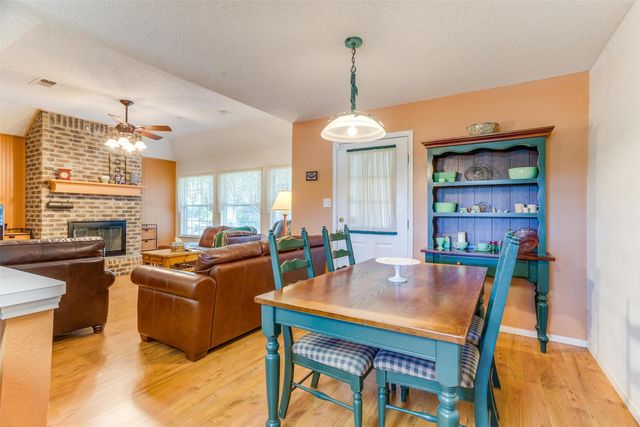 215 W Bethesda Road, Burleson, TX 76028