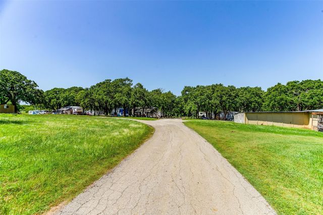 215 W Bethesda Road, Burleson, TX 76028