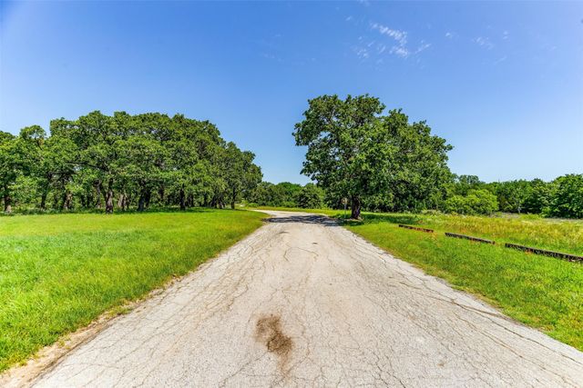 215 W Bethesda Road, Burleson, TX 76028