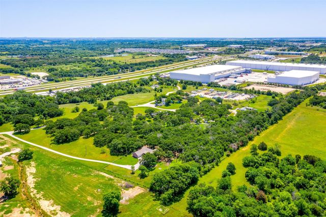215 W Bethesda Road, Burleson, TX 76028