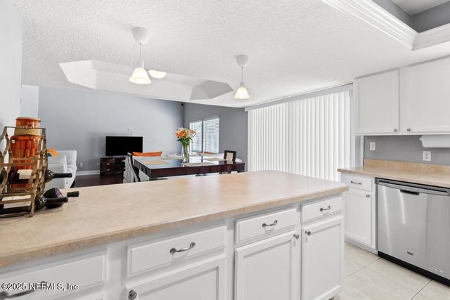 5400 LA MOYA Avenue 30, Jacksonville, FL 32210