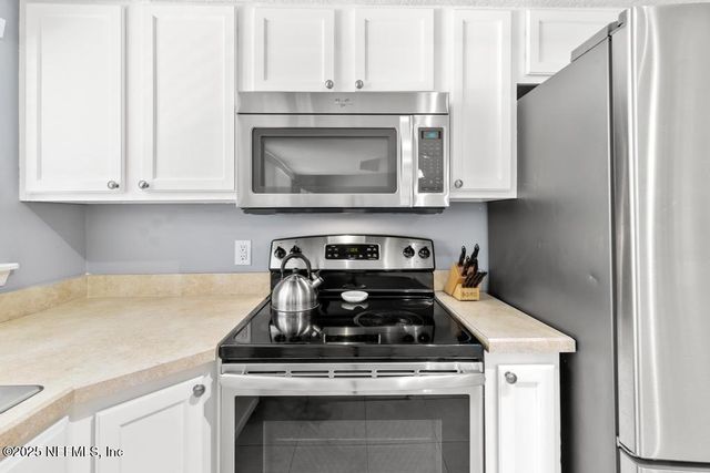 5400 LA MOYA Avenue 30, Jacksonville, FL 32210