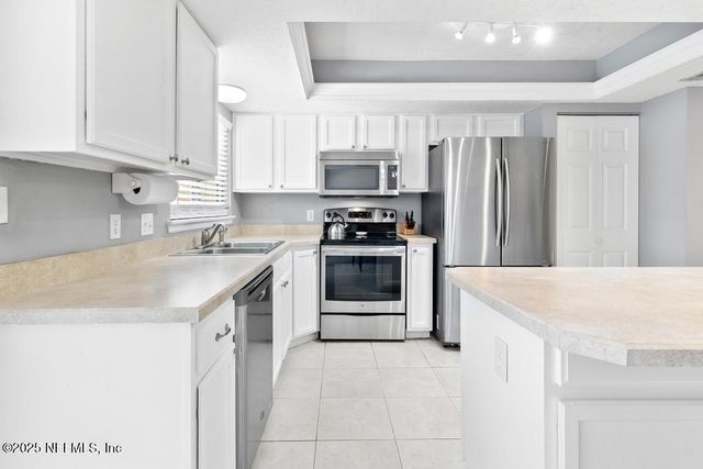 5400 LA MOYA Avenue 30, Jacksonville, FL 32210