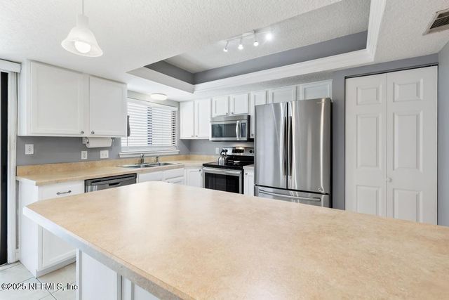 5400 LA MOYA Avenue 30, Jacksonville, FL 32210