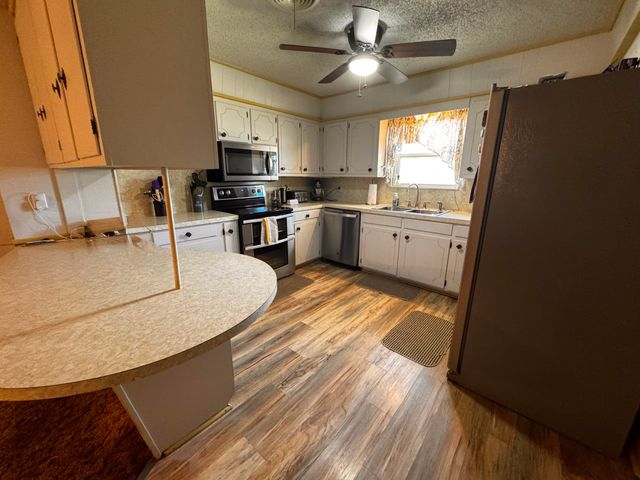 1720 Canyon Street, Plainview, TX 79072