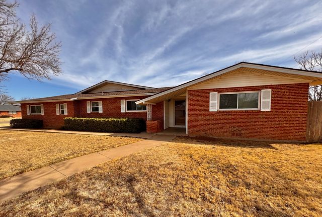 1720 Canyon Street, Plainview, TX 79072