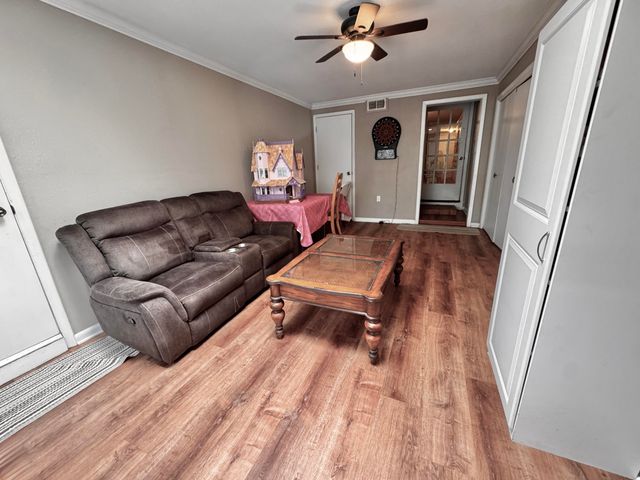 1720 Canyon Street, Plainview, TX 79072