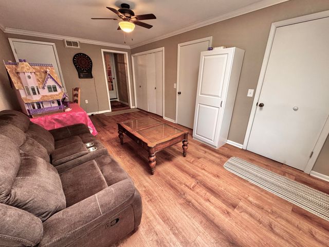 1720 Canyon Street, Plainview, TX 79072