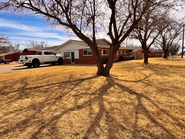 1720 Canyon Street, Plainview, TX 79072