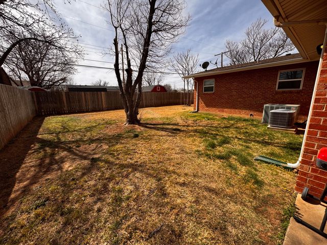 1720 Canyon Street, Plainview, TX 79072