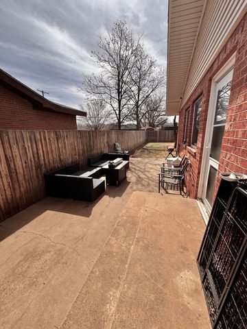 1720 Canyon Street, Plainview, TX 79072