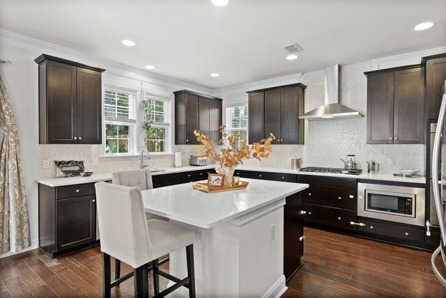 1261 Pearwood Court, Mount Pleasant, SC 29466