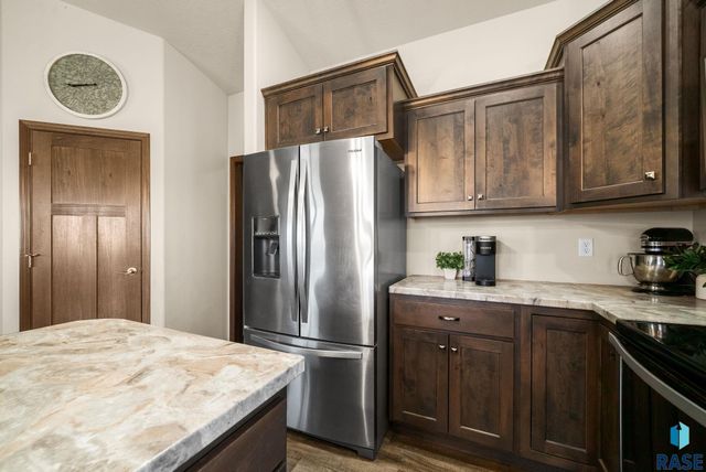 9020 W 22nd St Street, Sioux Falls, SD 57106