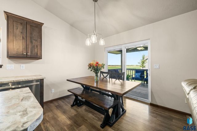 9020 W 22nd St Street, Sioux Falls, SD 57106