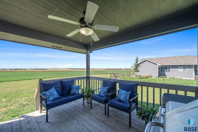 9020 W 22nd St Street, Sioux Falls, SD 57106