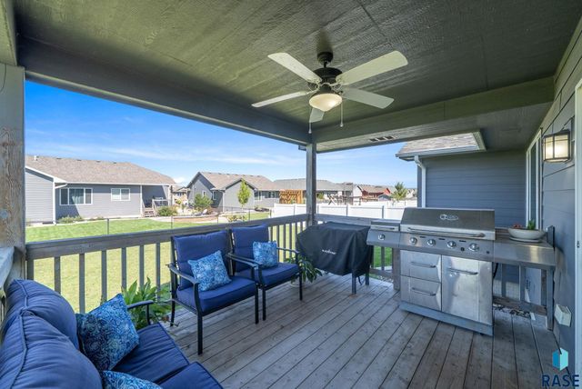 9020 W 22nd St Street, Sioux Falls, SD 57106