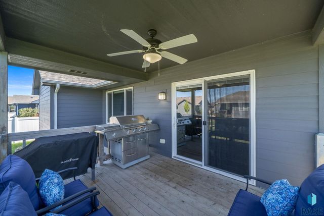 9020 W 22nd St Street, Sioux Falls, SD 57106
