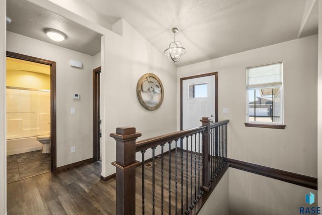 9020 W 22nd St Street, Sioux Falls, SD 57106