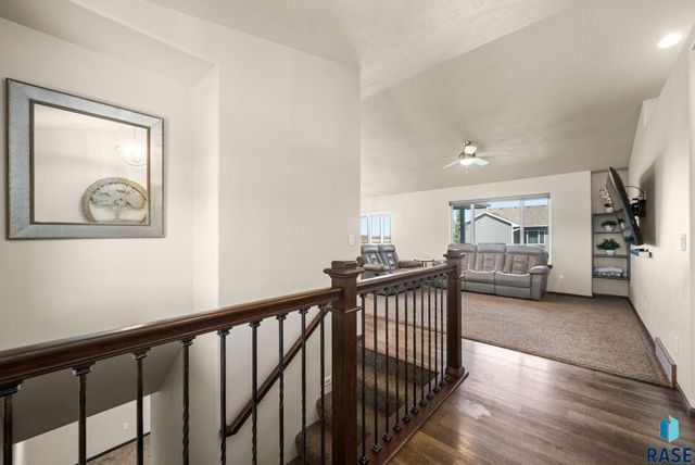9020 W 22nd St Street, Sioux Falls, SD 57106