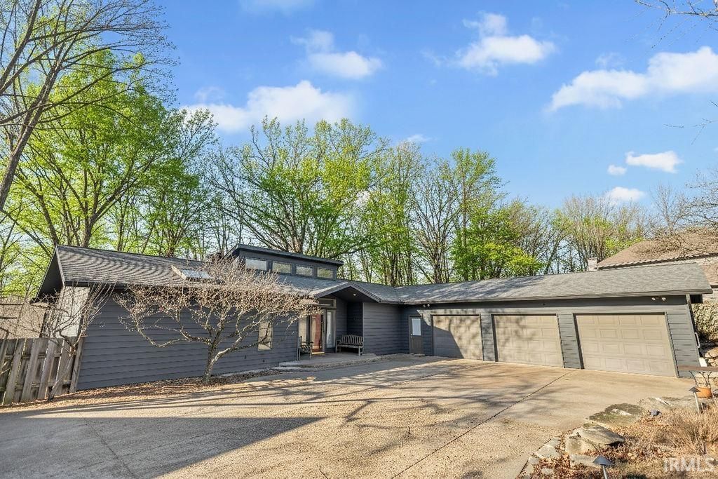 3434 S Ashwood Drive, Bloomington, IN 47401