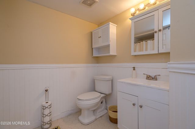 304 Buckingham Circle, Middletown, NJ 07748