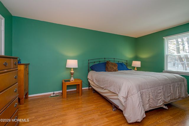 304 Buckingham Circle, Middletown, NJ 07748