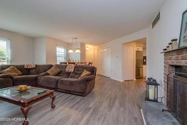 304 Buckingham Circle, Middletown, NJ 07748