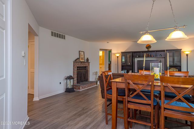 304 Buckingham Circle, Middletown, NJ 07748