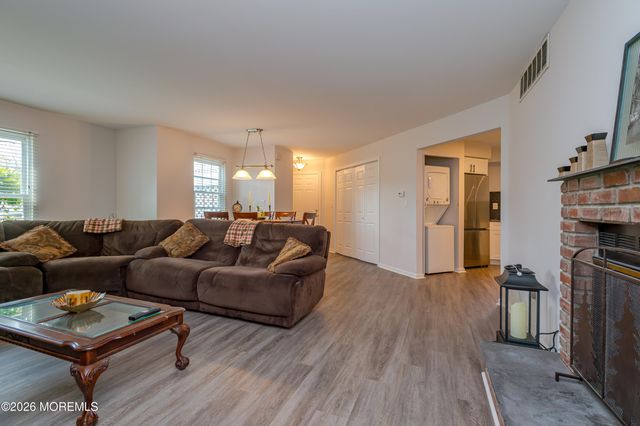 304 Buckingham Circle, Middletown, NJ 07748