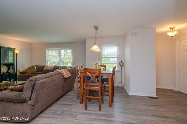 304 Buckingham Circle, Middletown, NJ 07748