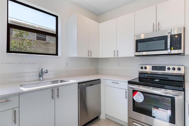 23521 SW 129th Ave, Homestead, FL 33032