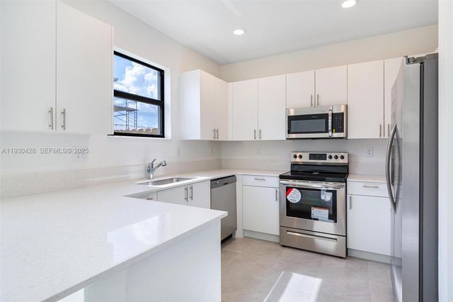 23521 SW 129th Ave, Homestead, FL 33032