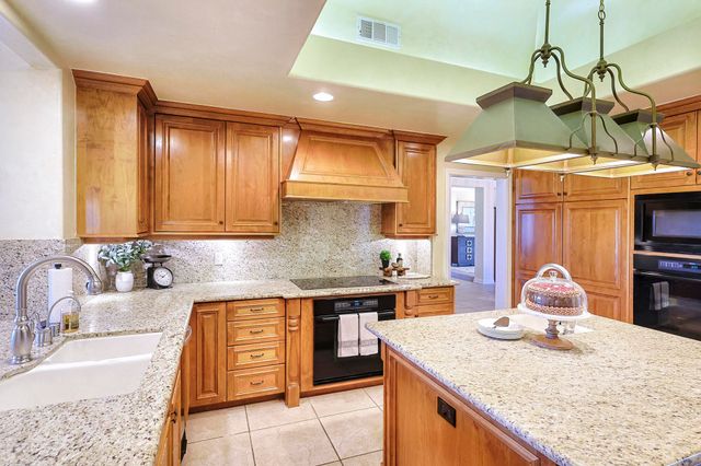 16500 Rd 152, Tulare, CA 93274