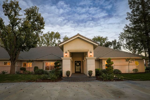 16500 Rd 152, Tulare, CA 93274